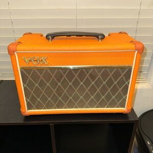 Vox Pathfinder 10 Limited Edition Color Orange  Guitar Combo Amp V9106 RARE